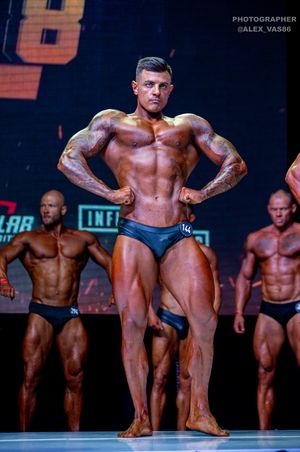 CLASSIC PHYSIQUE НОВИЧКИ